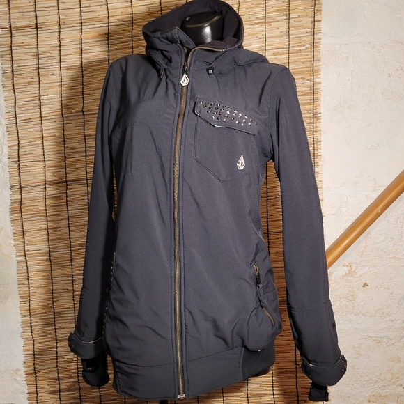Volcom Nimbus Skiing Snowboarding Jacket Size Small Punk Studded Black - Picture 1 of 6
